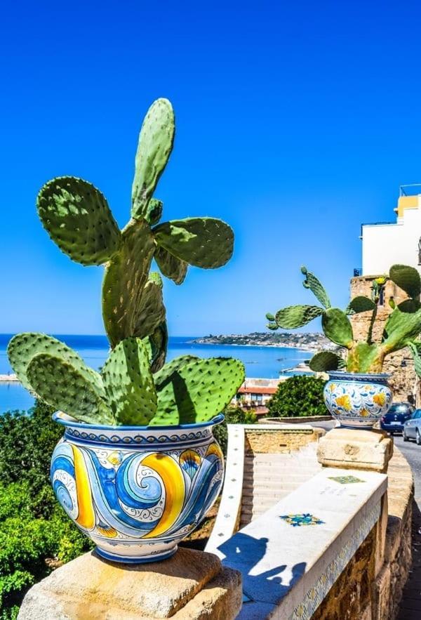 Casa Vacanze Dalla Nonnina Шака Екстериор снимка